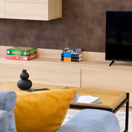 Tron 2 Apartmán