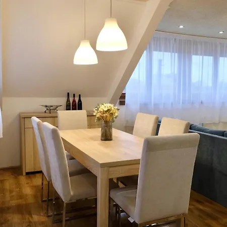 Apartmán Tron 2 *