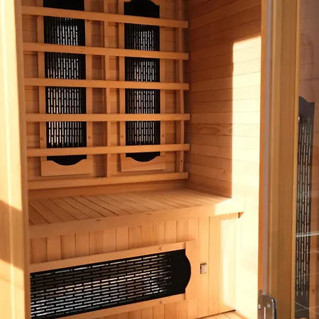 Apartmán Tron 2 *
