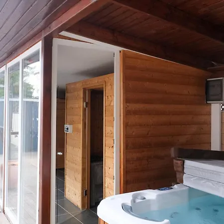 Tron 2 Διαμέρισμα *