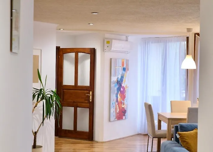 Tron 2 Apartman Siklós