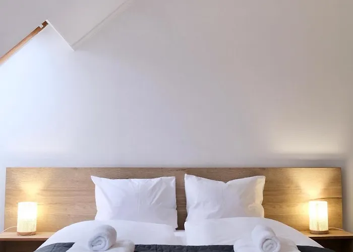 Tron 2 Apartman